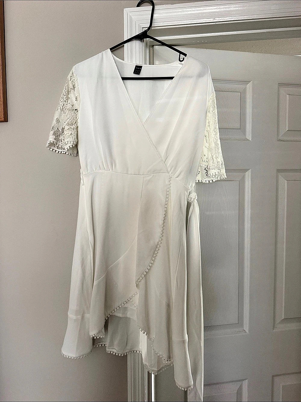SHEIN Contrast Lace Sleeve Wrap Hem Belted Dress White